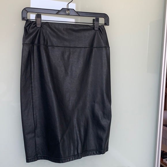 Wilfred Free size medium vegan leather skirt - Picture 1 of 1